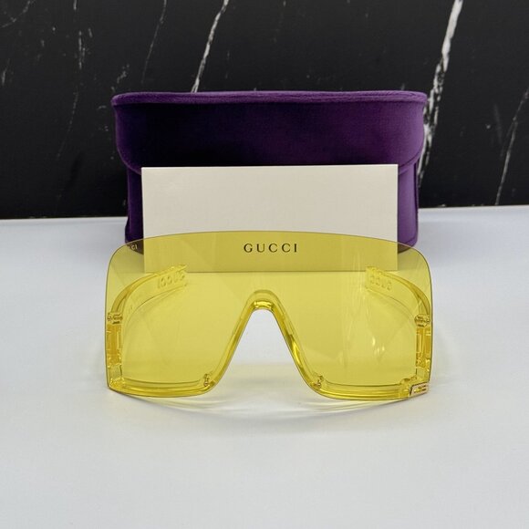 NEW GUCCI YELLOW SHIELD SUNGLASSES GUCCI GG1631S 009 - Picture 1 of 13